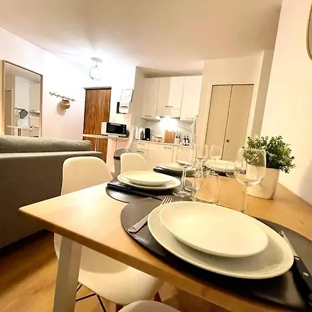 Appartement - Lit Queen Size - Proximite Geneve Saint-Julien-en-Genevois Exterior foto