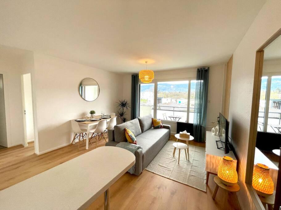 - Lit Queen Size - Proximite Geneve Apartment *
