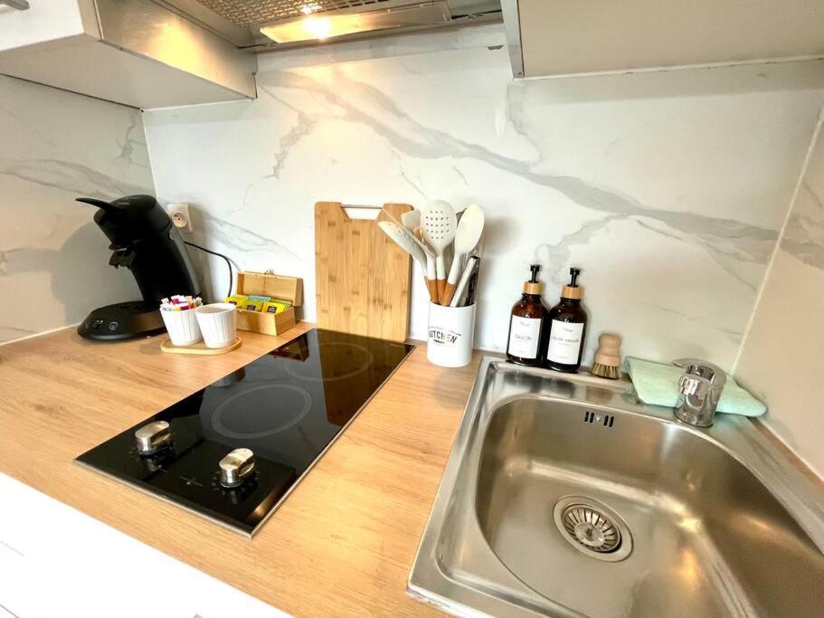 - Lit Queen Size - Proximite Geneve Apartment *