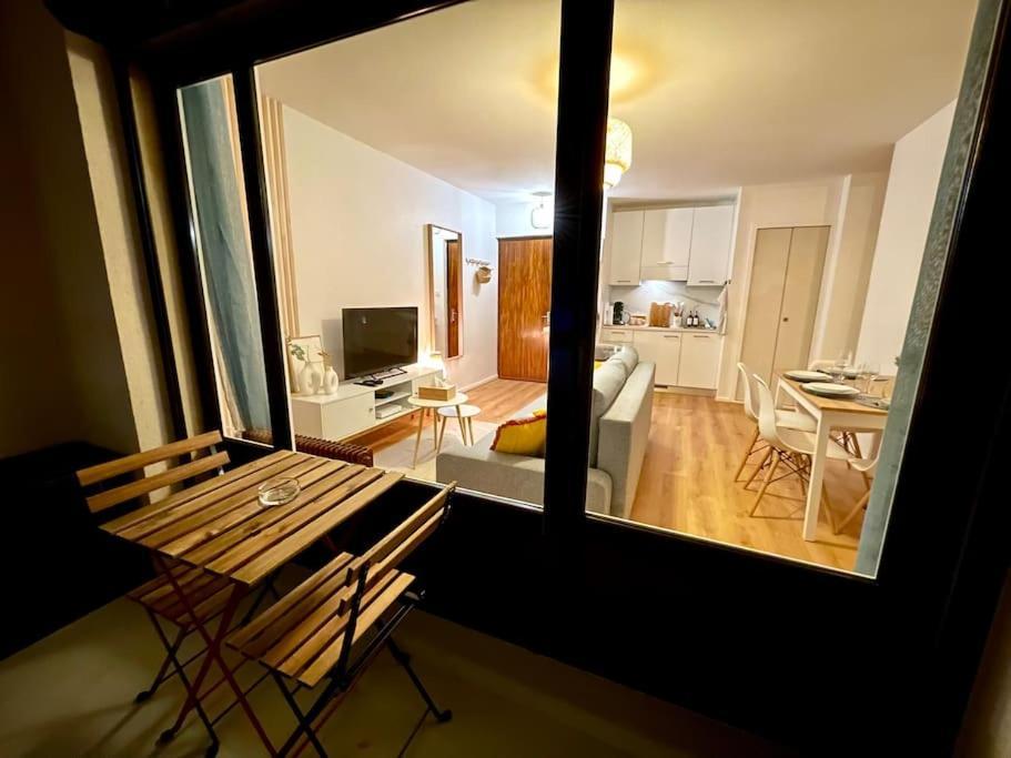 - Lit Queen Size - Proximite Geneve Apartment